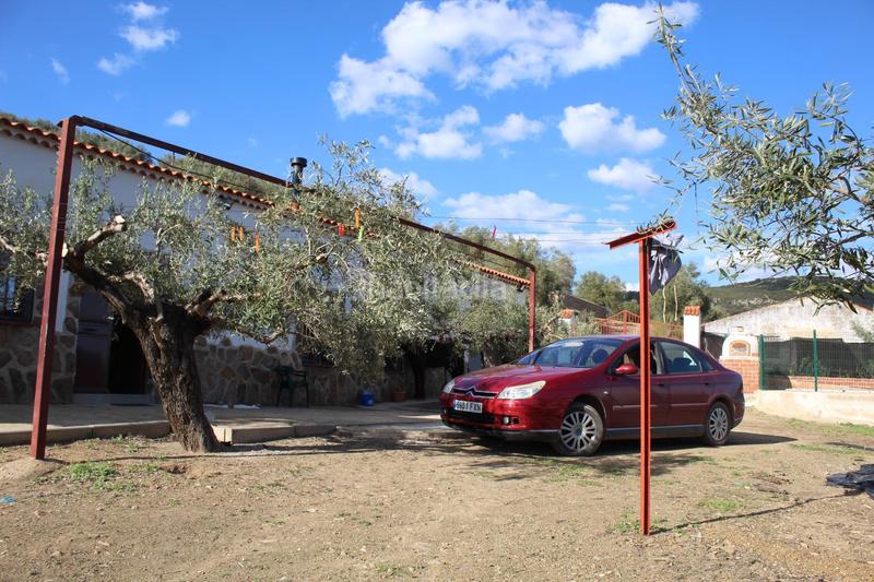 Foto 95c83587-bc91-4f8a-be97-8d3ad79778a4. Masía magnifico olivar con casa, cochera para aperos y piscina entre villaharta y . en Pozoblanco