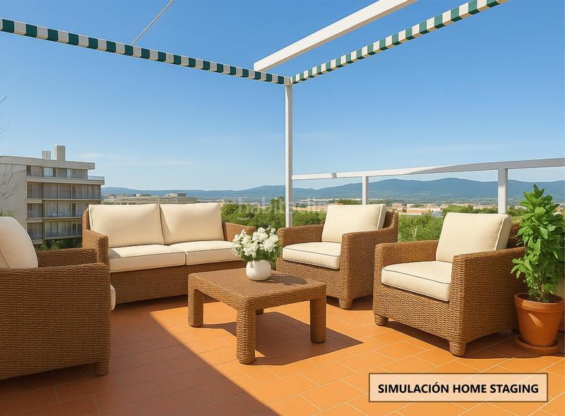 Foto fbf8dcb7-62b3-4be6-b3fd-c45cbf765474. Ático  de 3 habitaciones en pabellones con vistas espectaculares. céntrico y al lado de la estación. en Córdoba