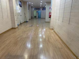 Miete Geschäftsraum in Viñuela - Rescatado. Local en avenida de barcelona. alta visibilidad y con abundante