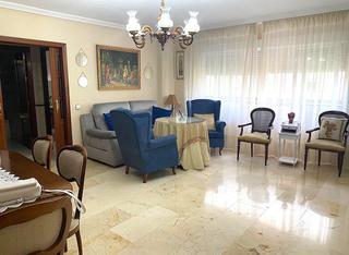 Lloguer Pis a Ciudad Jardín - Zoco. Gran vivienda  completamente amueblada  de cuatro dormitorios, a