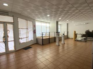 Local Comercial en Calle de Cronista Maraver 2