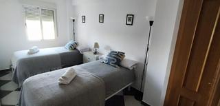 Appartement  Plaza de andalucía. Para entrar a vivir en la ribera de córdoba