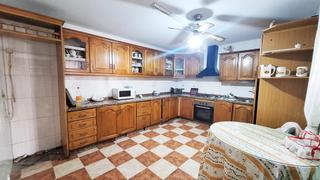 Casa a Sagunto - Edisol. Casa de dos plantas, con 10 m2 de fachada, con azotea y patio, e