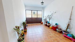 Casa adossada en Santaella. Maravillosa casa de dos plantas, con 4 dormitorios, dos baos, p