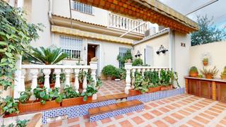 Maison à El Higuerón. Impresionante casa de dos plantas con jardín y barbacoa