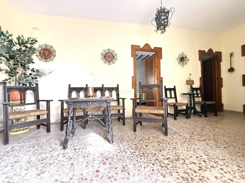 Foto 08b6765a-f4e6-4d65-8b57-999159473b06. Casa amb aparcament a Bujalance