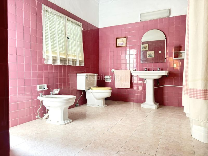 Foto 12e1d9e7-2d60-480e-9a13-7afb7d576a09. Casa amb aparcament a Bujalance