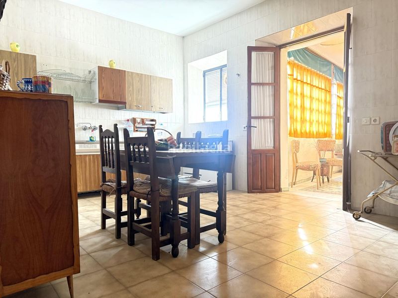 Foto 9bd0f1f2-86d1-442b-941c-e009f059ae0c. Casa amb aparcament a Bujalance