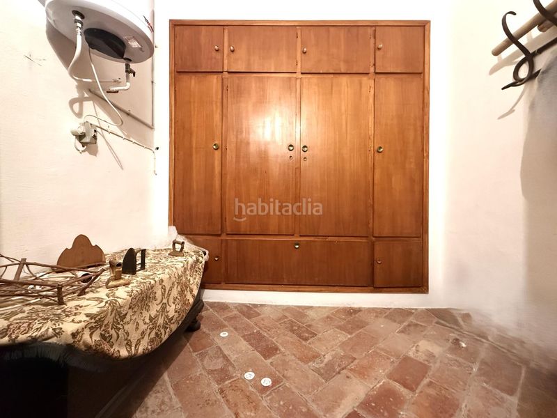 Foto f5ca414b-8473-4488-a89f-1b7d4326279a. Casa amb aparcament a Bujalance
