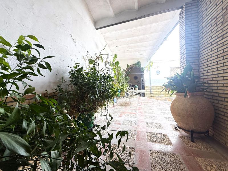 Foto ffbc0af4-60f4-4862-9ace-15309e501968. Casa amb aparcament a Bujalance