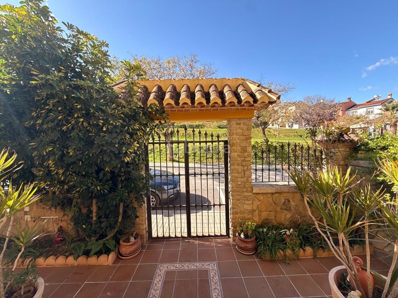 Foto 710efb61-5eb2-40ca-acc9-b13d17fee8ed. Casa amb aparcament a Fuentemora Antequera