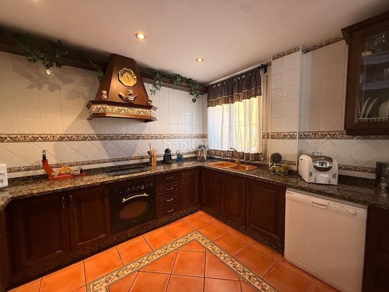 Foto a3f44be1-9a29-491d-a6f0-9ff5d403e5aa. Casa amb aparcament a Fuentemora Antequera