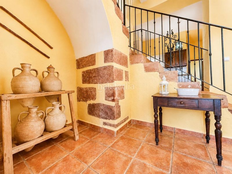 Foto ae030392-d0d6-4a8d-a2d8-2666b27e825c. Casa cortijo con encanto y olivar en producción a solo 2 km en Montoro