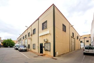 Fabrikhalle in Alcolea. Magnífica nave en polígono industrial de las quemadas
