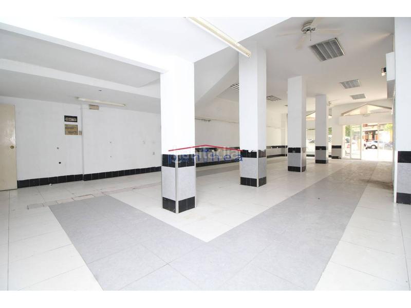 Foto d4aeb1a0-a4b7-45e9-9ab7-b4e46c5b70cb. Geschäftsraum in Hispanidad - Vivar Téllez Vélez - Málaga