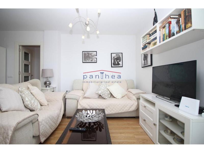 Foto 68d4ac4a-4c83-4a45-834d-ba432eafd175. Pis amb piscina a La Cala del Moral Rincón de la Victoria