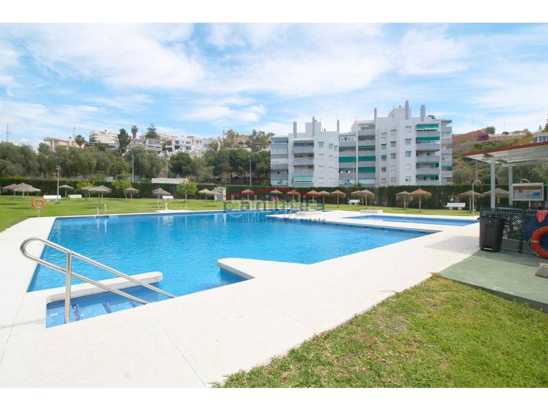 Foto 9acfa13b-9408-4ab5-a9c7-dda55e0d404b. Pis amb piscina a La Cala del Moral Rincón de la Victoria