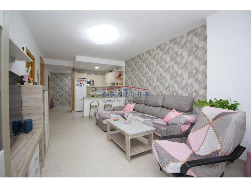 Foto 53c790af-c311-4f2d-a1fd-3ce92f76ab72. Piso amplio piso de una habitación en recinto con piscina en Rincón de la Victoria