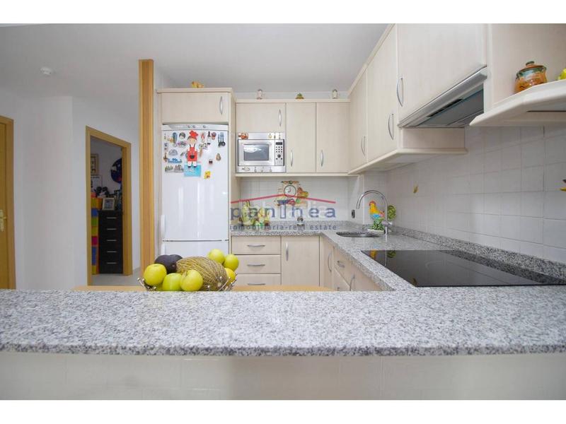 Foto 85294ca2-8950-485e-8512-b86f09c7425d. Piso amplio piso de una habitación en recinto con piscina en Rincón de la Victoria