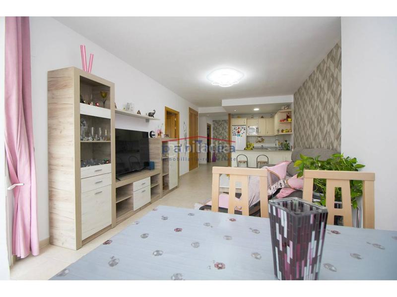 Foto c55dc8ca-9f66-4383-9035-71ed964b0d43. Piso amplio piso de una habitación en recinto con piscina en Rincón de la Victoria