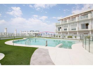 Pis  Torrox. Amplio piso de una habitacin en recinto con piscina