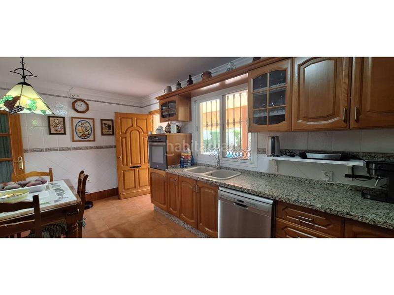 Foto 70b5a381-d6e2-4180-86f6-a57fd6371b17. Chalet mit parking pool in Cotomar Rincón de la Victoria