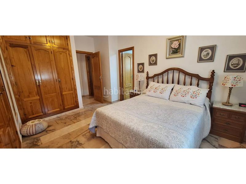 Foto d7db89ed-5e9d-479f-92fc-f3ce2509c530. Chalet mit parking pool in Cotomar Rincón de la Victoria