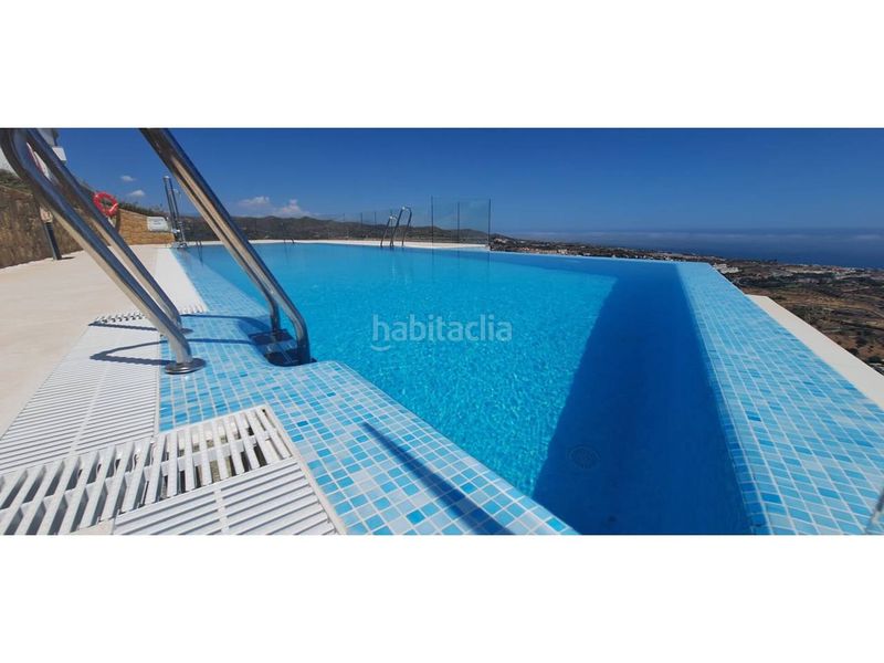 Foto c41b30a7-ffec-4acd-985d-dcb5de1294c9. Attique avec parking piscine dans Diseminados Rincón de la Victoria