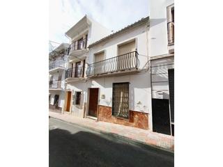 Casa a Alta 9. Casa señorial para reformar