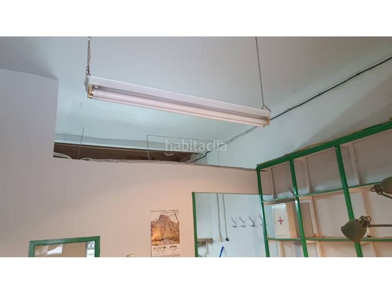 Foto 8ca93d4b-b54c-425c-b410-d7959533deb2. Lloguer local comercial a Centro - Sagrario Granada