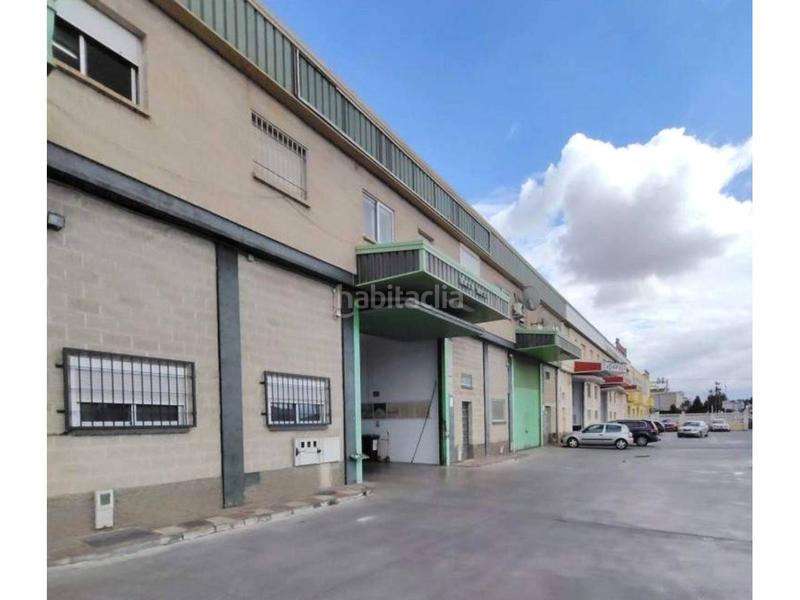 Foto 6e9376b3-d5e1-404e-acd1-613ac6603770. Fabrikhalle in Atarfe