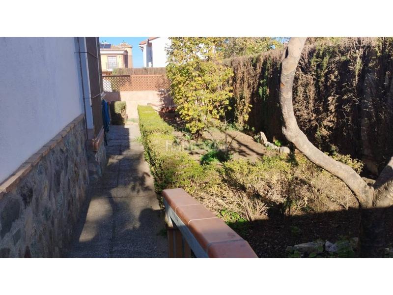 Foto ba84bdae-0030-42aa-9140-d8b7b90488a4. Chalet  en casco urbano de ogijares en Ogíjares