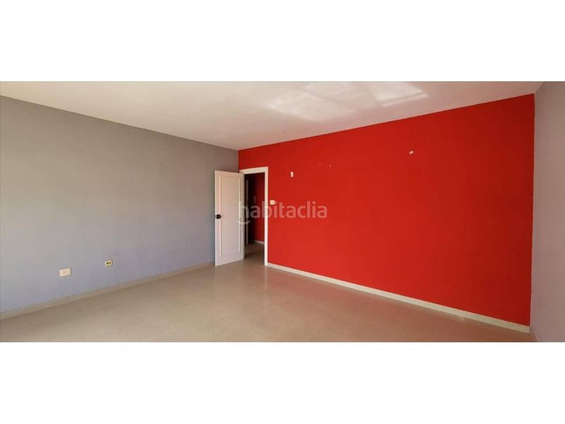 Foto 539944ec-580a-4bf4-9d80-a93eef8d4847. Pis a Centro Salobreña