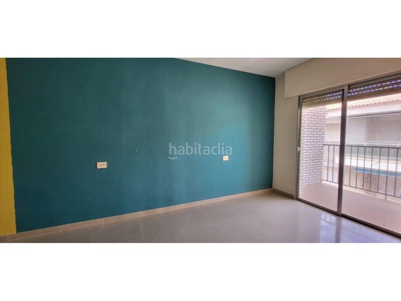 Foto aa4b930e-30d9-4d4e-aa42-f36bfc2edd4e. Pis a Centro Salobreña