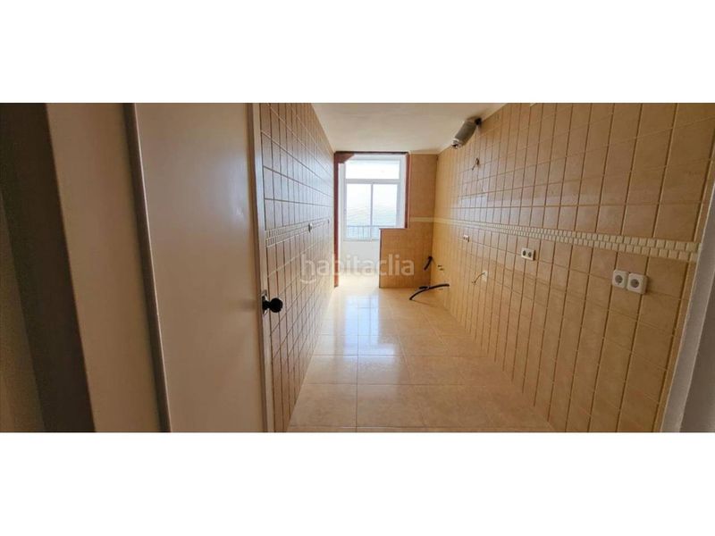 Foto eab74827-f173-43ca-a2c5-6490cf9a0e76. Pis a Centro Salobreña