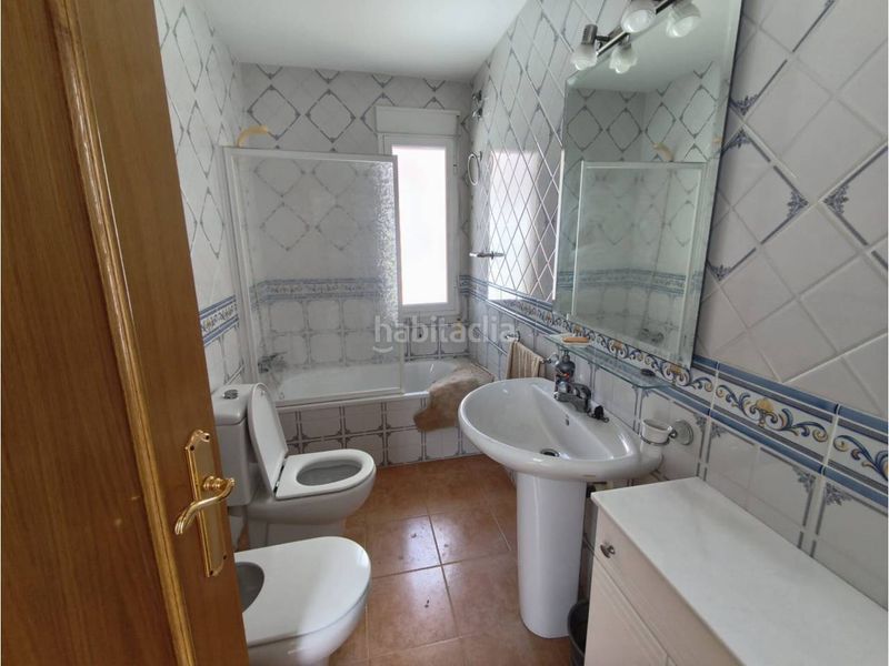 Foto 00994837-8534-42ae-a3ec-8681d32fc5a5. Àtic amb calefacció a Baza