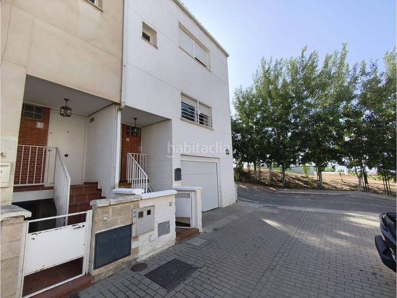 Foto 22bb9729-e73a-4fa2-a0b9-00329f59c03e. Casa amb aparcament a Ogíjares