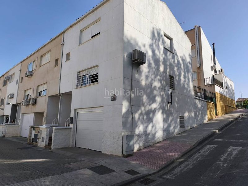 Foto 49f3d4fd-0d98-48bc-832f-9df34457eec7. Casa amb aparcament a Ogíjares