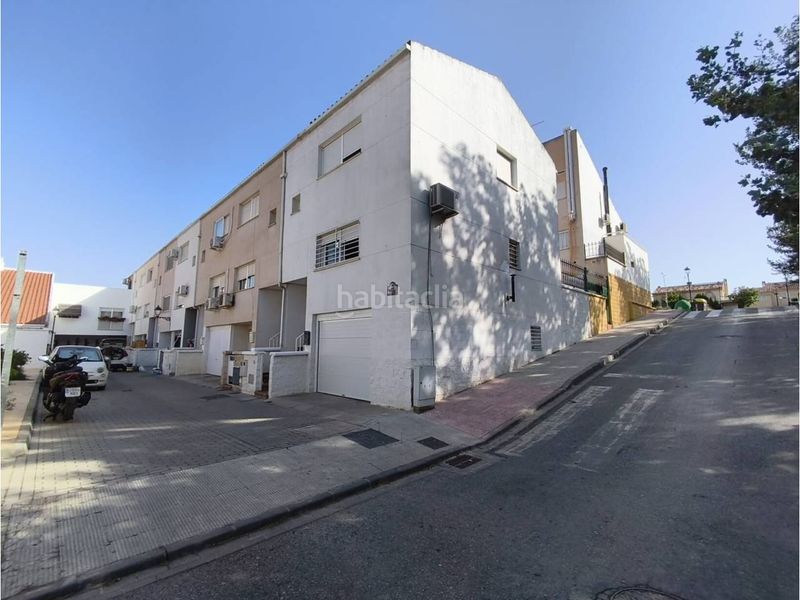 Foto b2229386-1285-4ac0-9d19-23c89dd144b7. Casa amb aparcament a Ogíjares