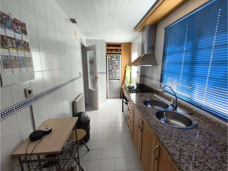 Foto c0367212-a6f8-40f5-bab0-48ebbffdcef2. Casa amb aparcament a Ogíjares