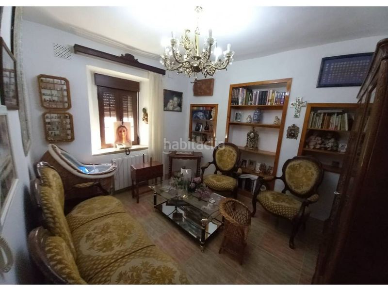 Foto 9fe50173-034f-482a-9ec5-0a28aef947d4. Casa adosada  en venta con jardín en Benalúa de las Villas