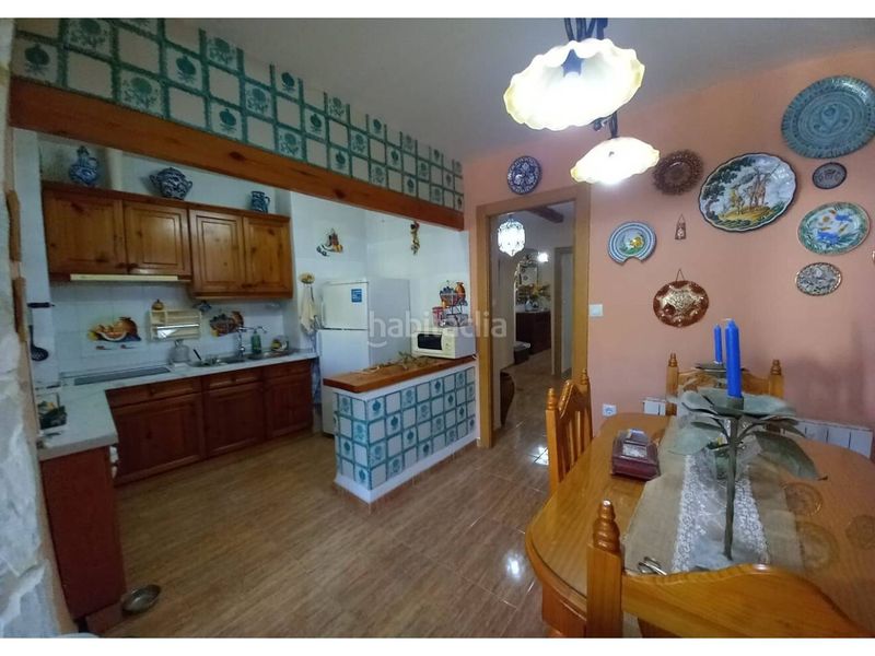 Foto d32aa183-9997-4cfc-afd6-ba8ec6226d10. Casa adosada  en venta con jardín en Benalúa de las Villas