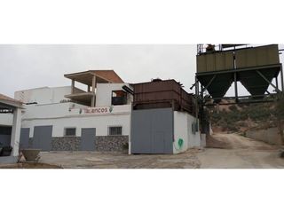 Nau industrial  Pasaje el hueco s/n. Almazara en venta