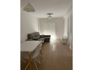 Rent Flat  Avenida america. Piso de alquiler para estudiantes