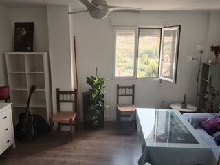 Lloguer Pis  Camino río genil. Alquiler piso en cenes para docentes o sanitarios