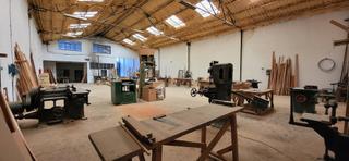 Nave industrial  Calle metal