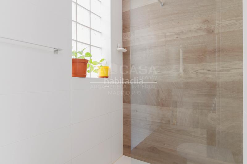 Foto 42321681-c54d-4b7f-82bb-26d7233d8e3a. Pis amb aparcament a Niño Jesús Madrid