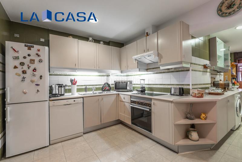 Foto 93f7fcf7-31c6-470a-9cf2-daa520c510db. Piso espectacular piso en venta en ronda de atocha! en Madrid