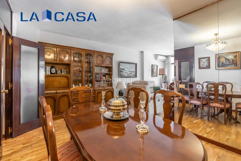 Foto f296975b-7318-4222-ab16-50d9ab631d5e. Piso espectacular piso en venta en ronda de atocha! en Madrid