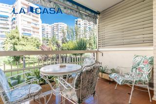 Pis  Avenida de badajoz. Vivienda con terrazas y excelente ubicación en quintana